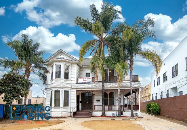 Building Photo - 130 1/2 S Boyle Ave-8D