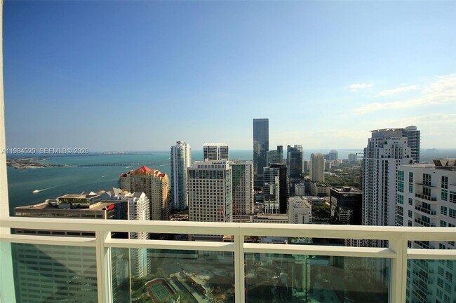 Building Photo - 950 Brickell Bay Dr