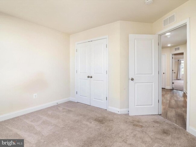 Building Photo - 1221 Orchid Rd