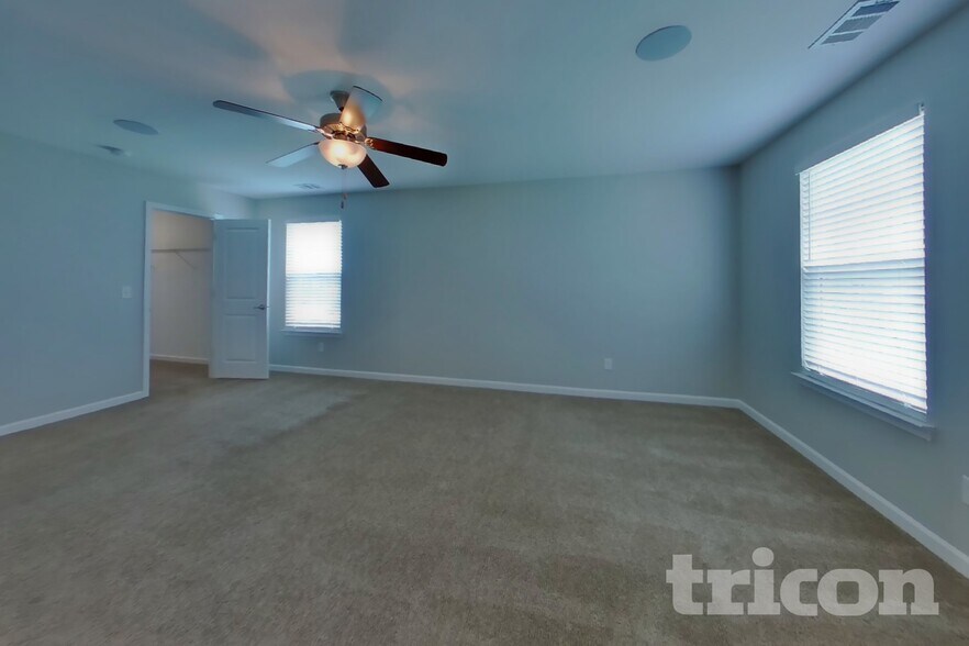 Building Photo - 2920 Cherry Point Ln