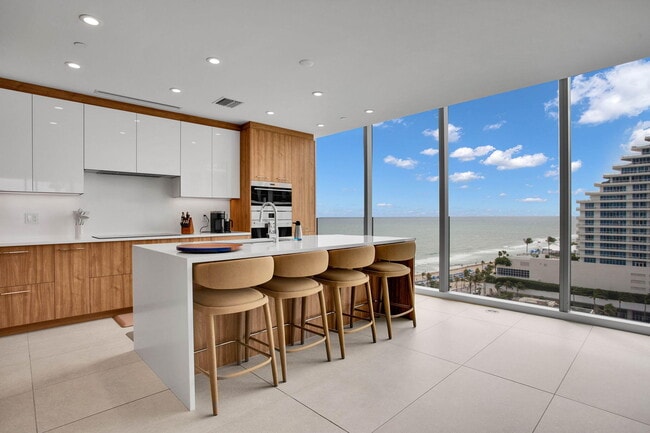 Building Photo - 151 N Seabreeze Blvd