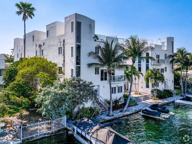 1975-1985 Calais Dr Miami Beach, FL 33141 - 1975-1985 Calais Dr