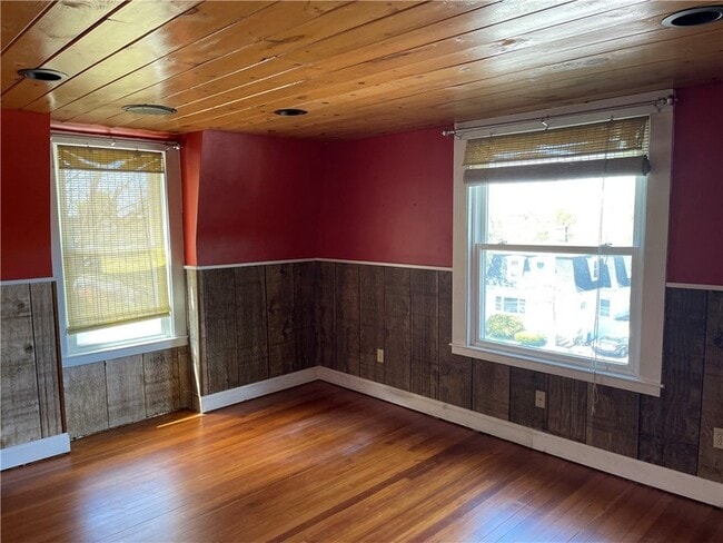 Building Photo - 51 Summer St