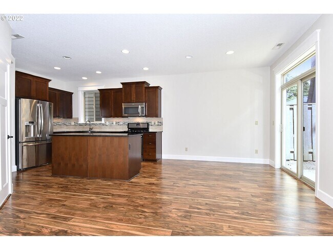 Building Photo - 11048 SW Legacy Oak Way