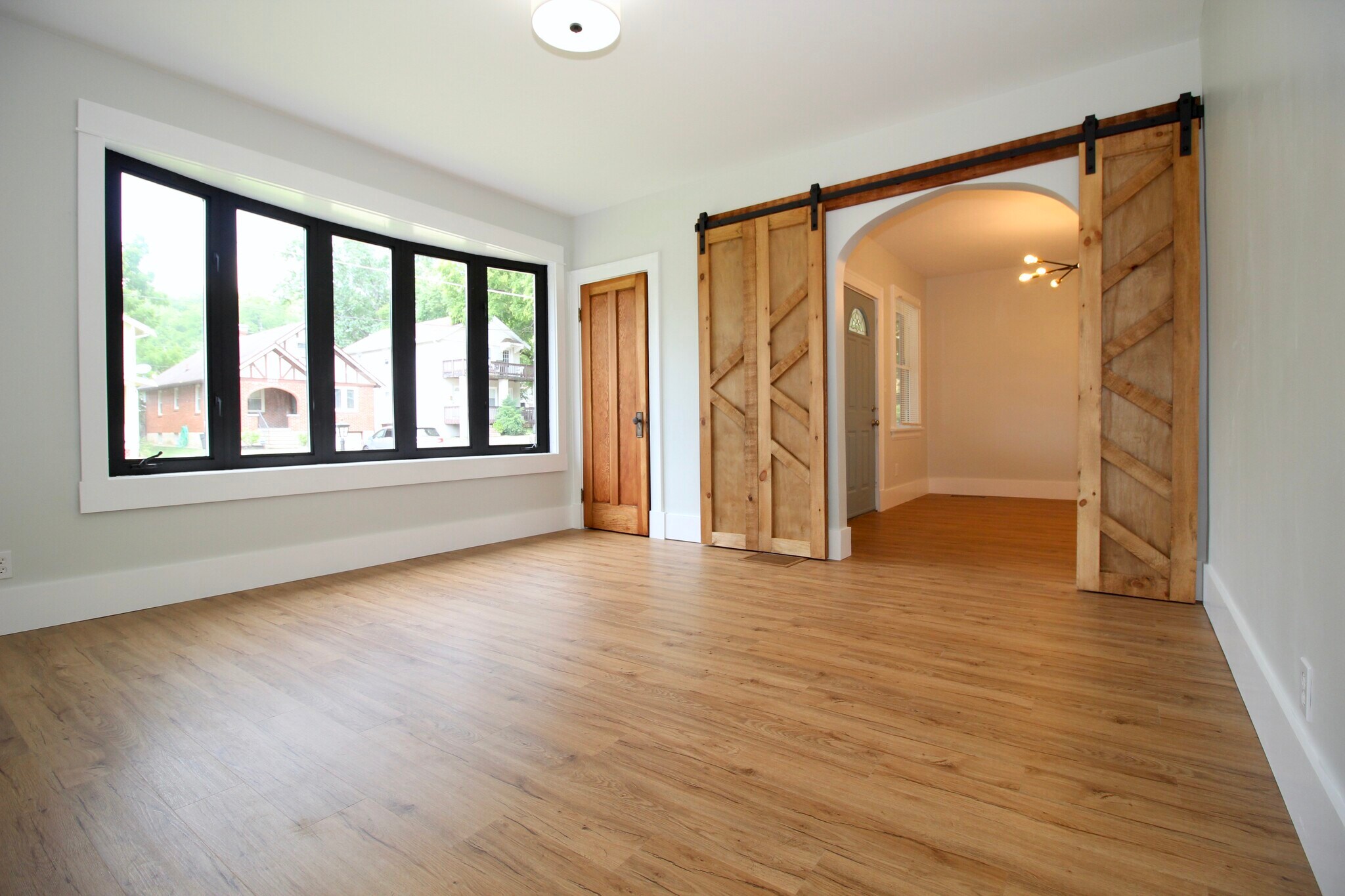 Building Photo - 6841 Buckingham Place
