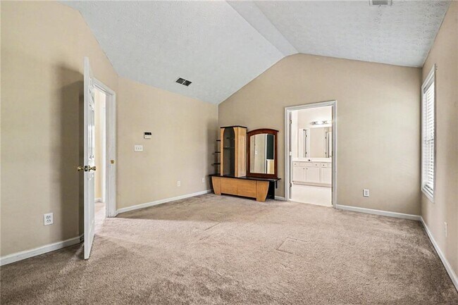 Building Photo - 375 Clairidge Ln SW