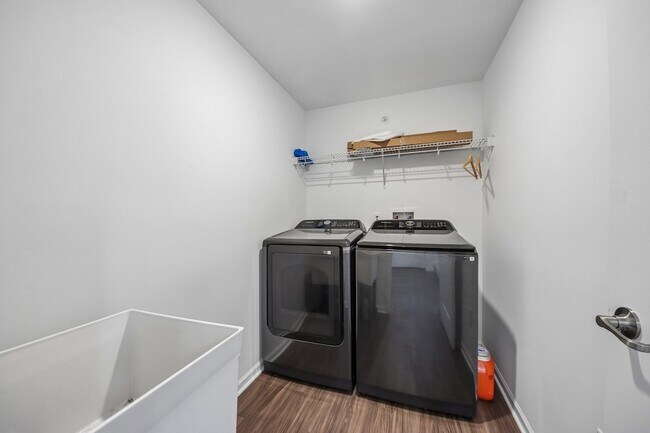 Building Photo - 1109 Atterberg Rd