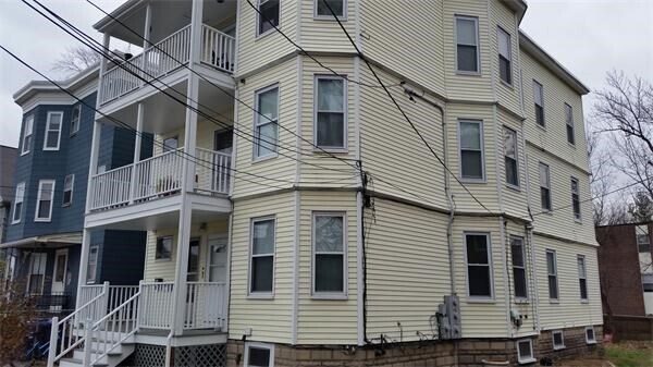 Building Photo - 35 Waverly St