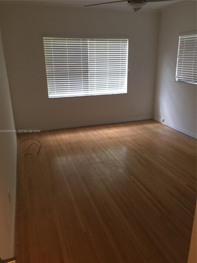 Building Photo - 609 Puerta Ave