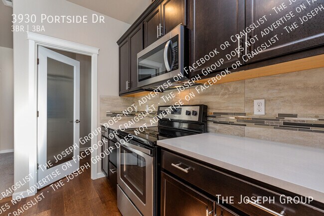 Building Photo - 3930 Portside Dr