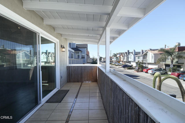 Building Photo - 288 Cahuenga Dr