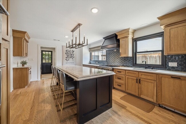 Building Photo - 12727 Kingsride Ln