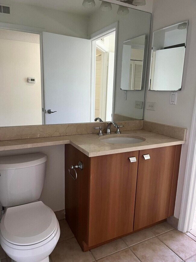 Building Photo - 1125 Crystal Way