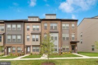 Building Photo - 289 Phoenix Dr