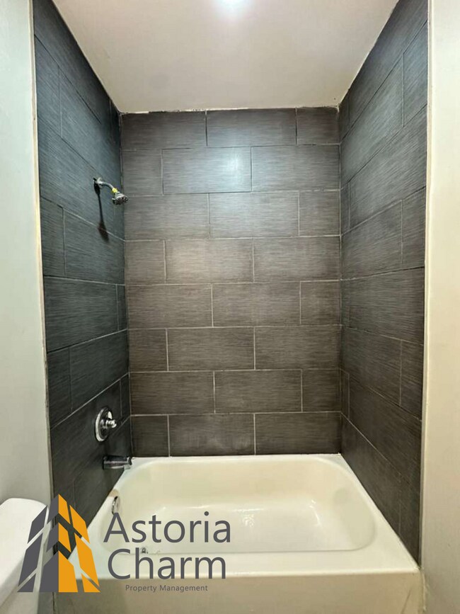 Building Photo - 1918 N Charles St