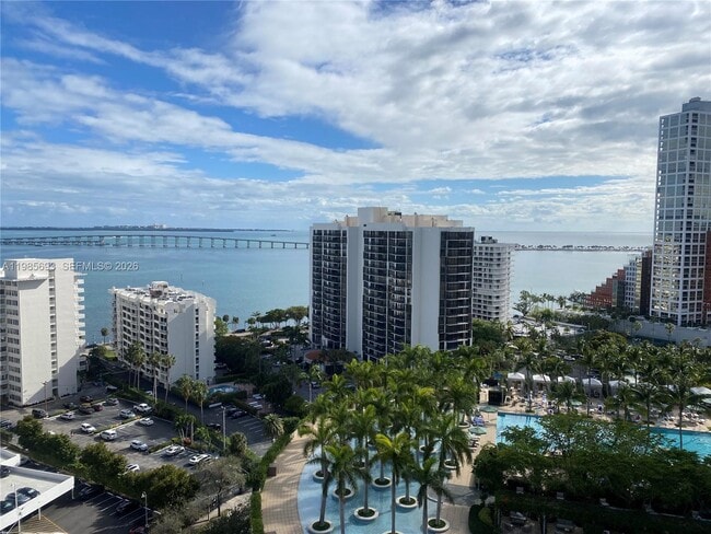 Building Photo - 185 SE 14th Terrace