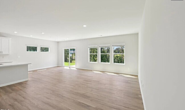 Building Photo - 1208 Whitespire Wy