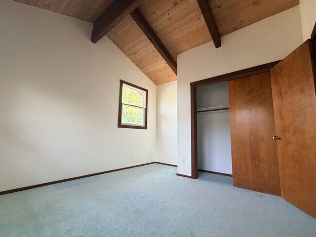 Building Photo - 36 Meadow Lakes Dr