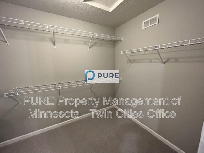 Building Photo - 1159 Farrier Rd