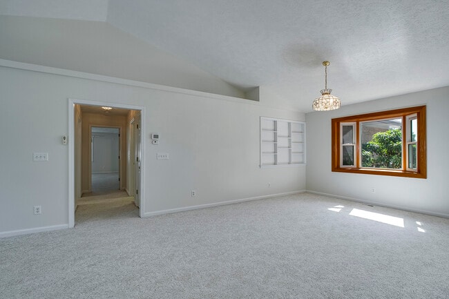 Building Photo - 201 Seminole Cir