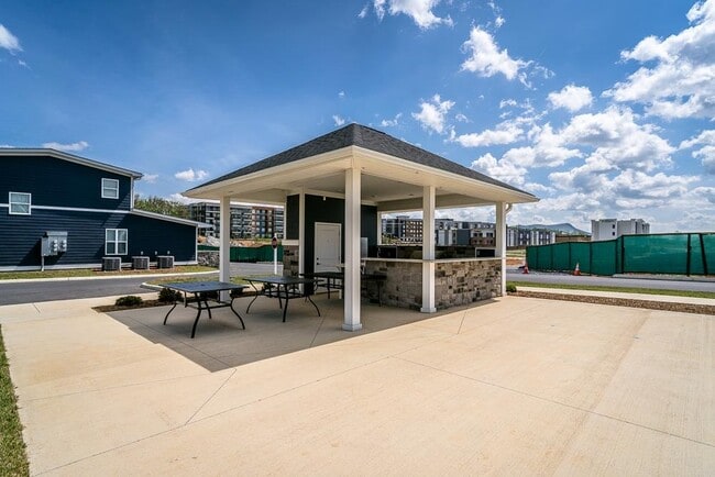 Building Photo - 1575 Port Hills Dr