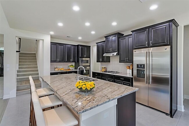 Building Photo - 3009 Silvergrass Cv