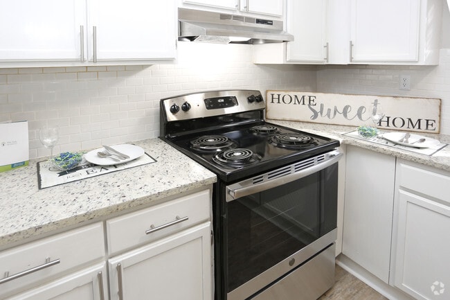 Interior Photo - Crystal Grove Townhomes