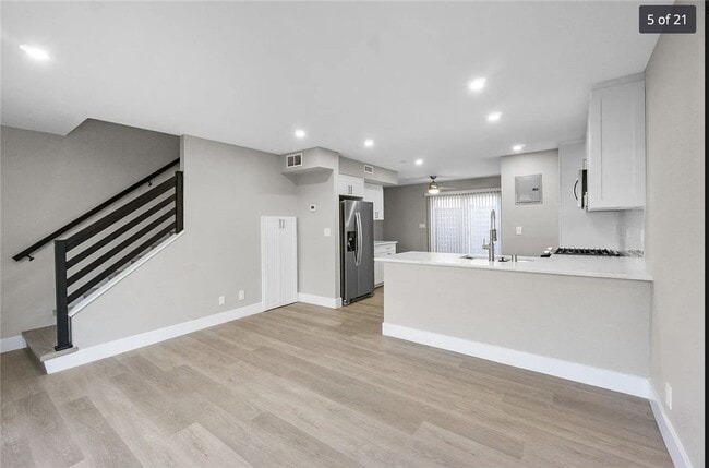 Building Photo - 1024 Mission Dr