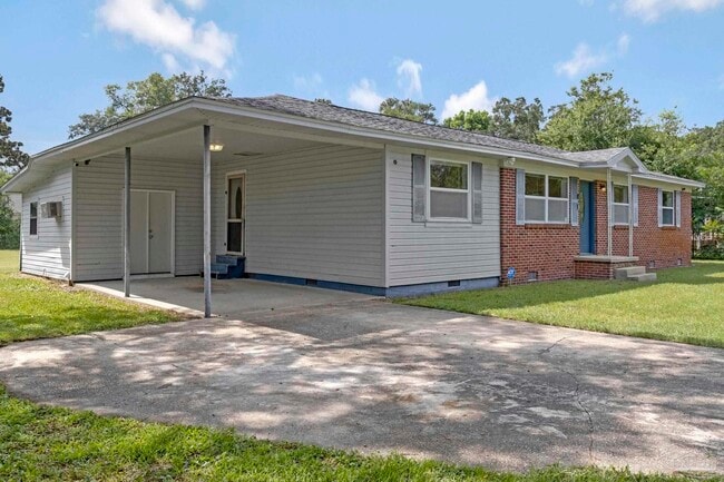 Building Photo - 2011 Blakely Ave