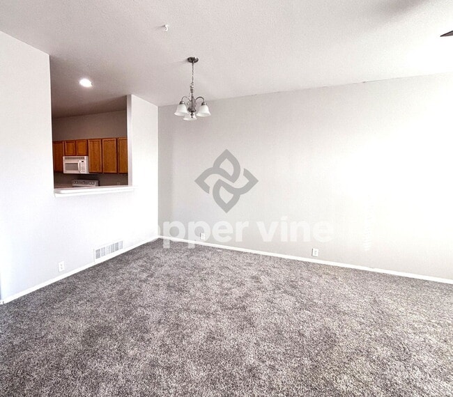 Building Photo - 160 Alyssum Dr