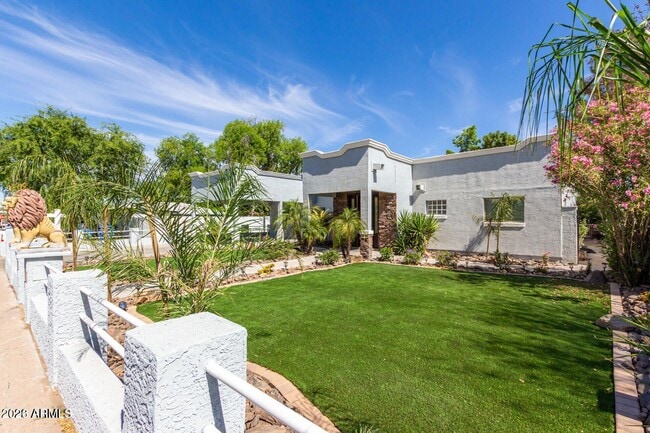 Building Photo - 1212 E McLellan Blvd