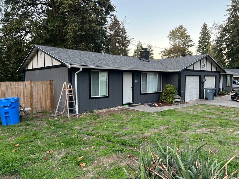 Building Photo - 9405 72nd Ave E