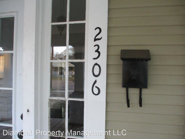 Building Photo - 3 br, 2 bath House - 2306 Thornhill