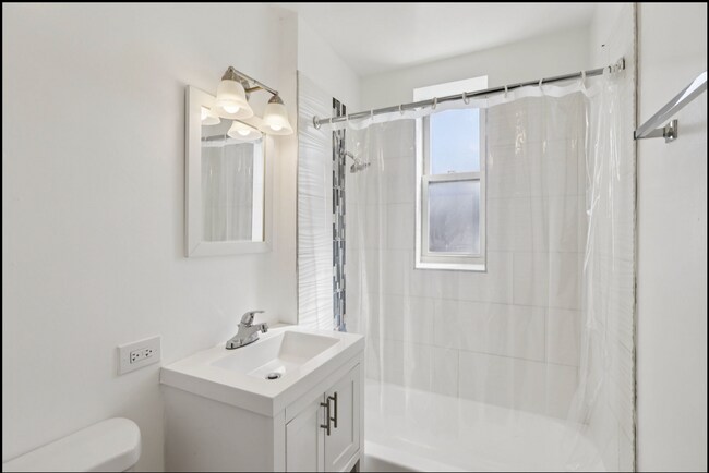 Interior Photo - 7144 S Jeffery