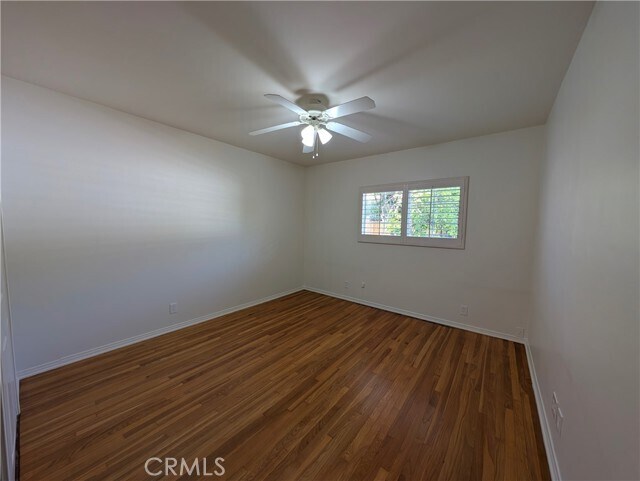Building Photo - 582 N Sunnyslope Ave