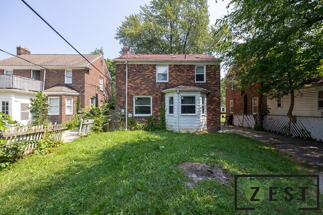 Building Photo - BEAUTIFUL 3 BD 1.5 BATH HOME!