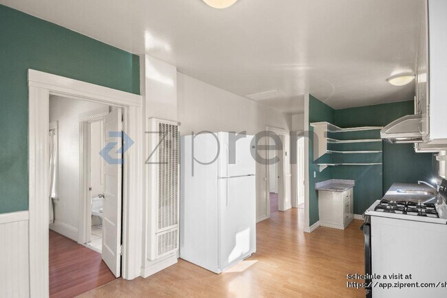 Building Photo - 848 Mead Ave