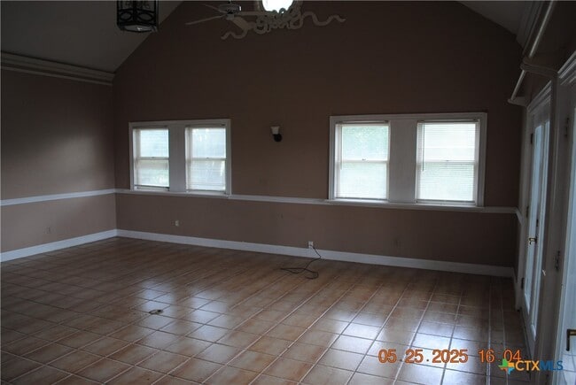 Building Photo - 817 Santa Maria Rd