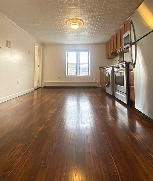 Building Photo - 219 Pavonia Ave