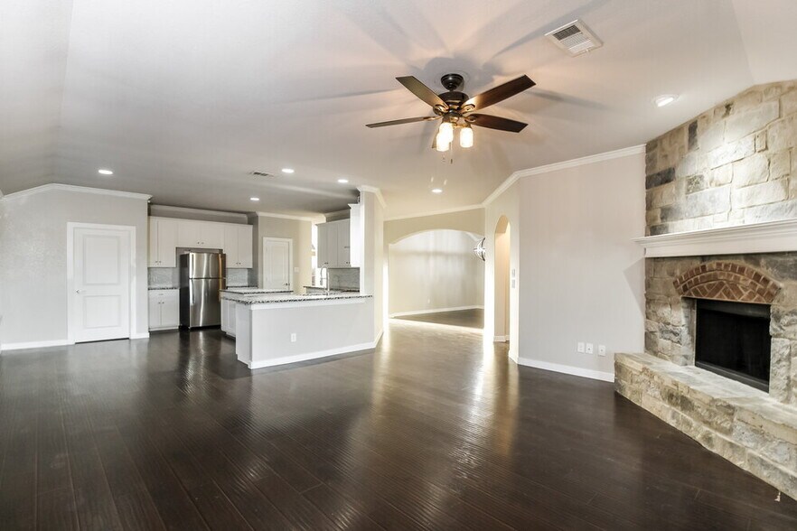 Building Photo - 4112 Bridle Path Ln