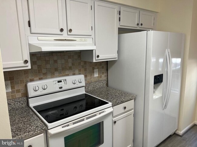 Building Photo - 11541 Brundidge Terrace