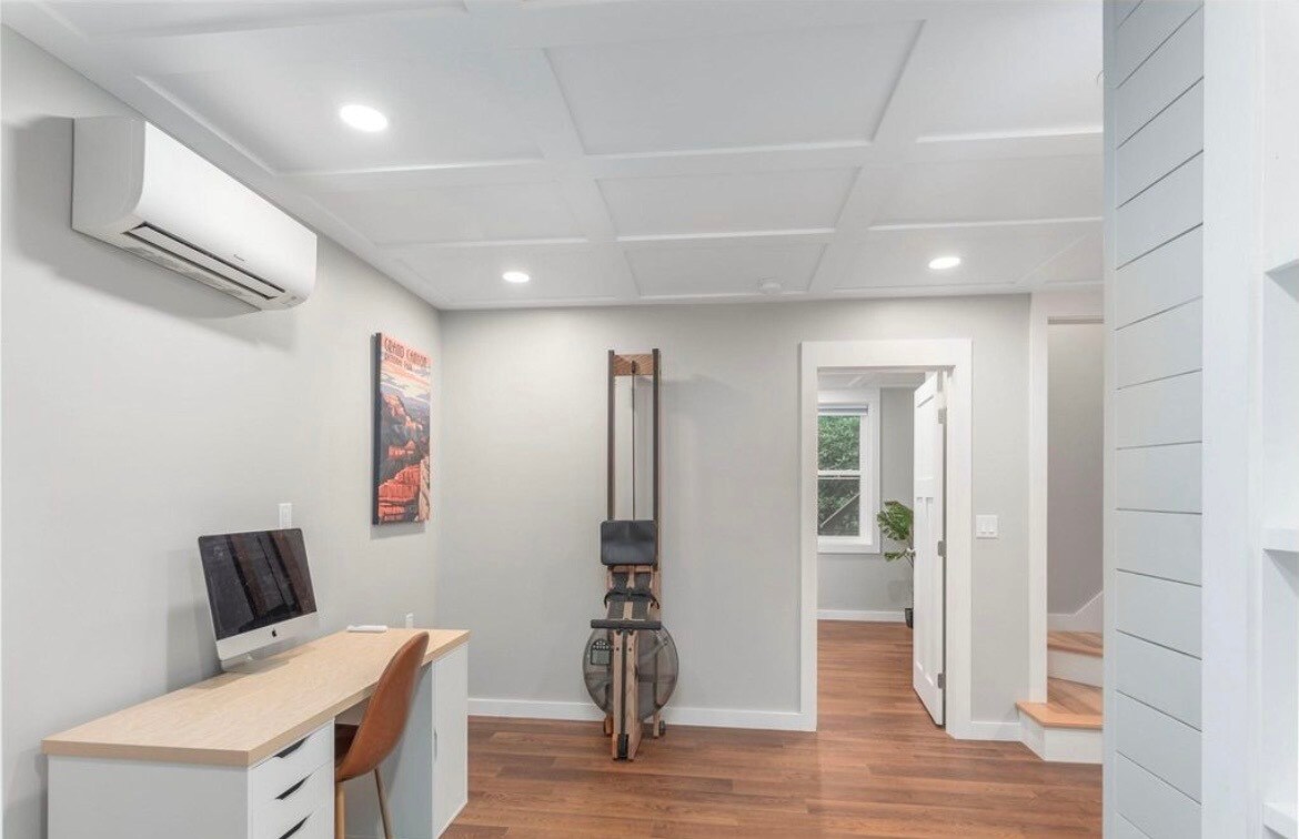 Building Photo - 15 Maplewood Dr