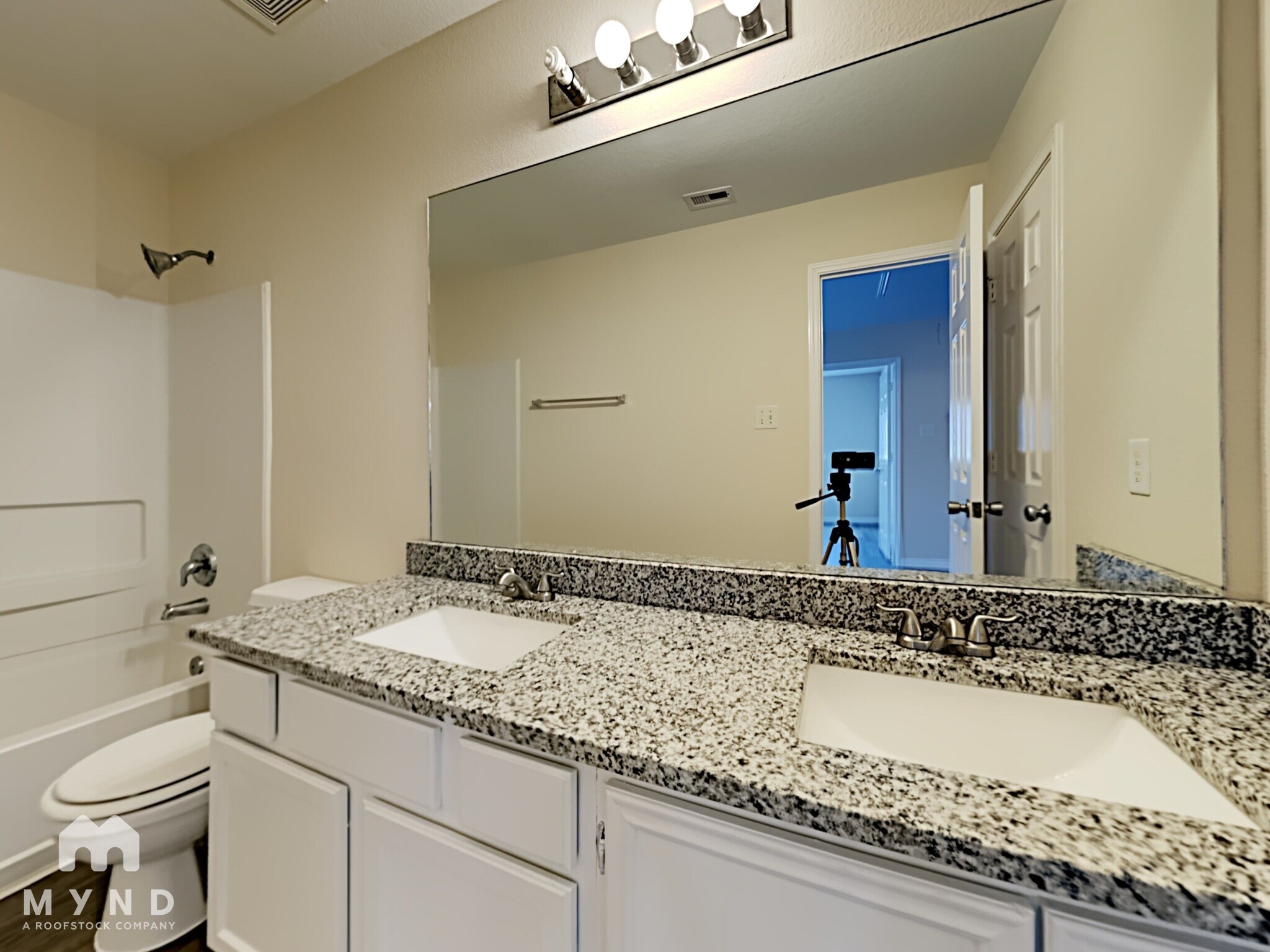 Building Photo - 21818 Grassy Hill Ln