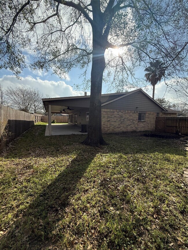 Building Photo - 8507 Clover Land Ct