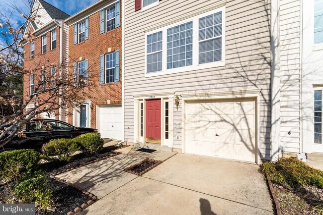 Building Photo - 2507 James Maury Dr