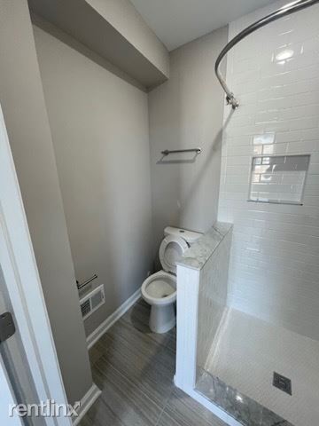 Building Photo - 3 br, 2.5 bath House - 2469 Brentwood Ave