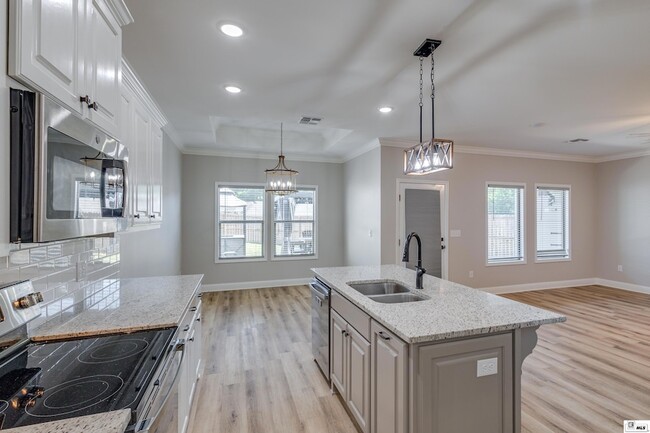 Building Photo - 134 Clearwater Cir