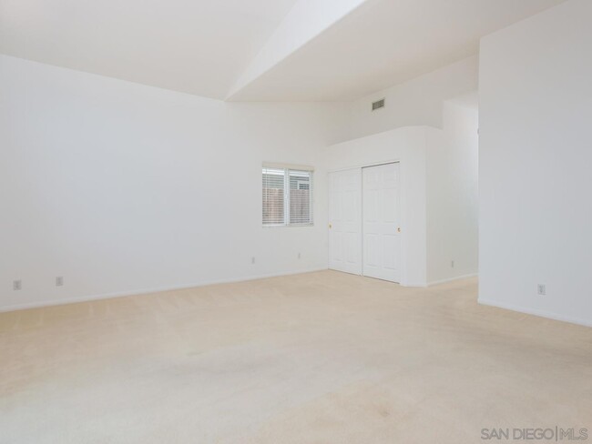 Building Photo - 8584 Cliffridge Ave