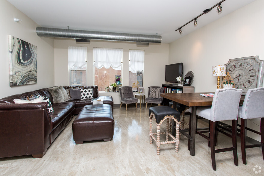 Eating Area/Living Room - Minot Artspace Community Office