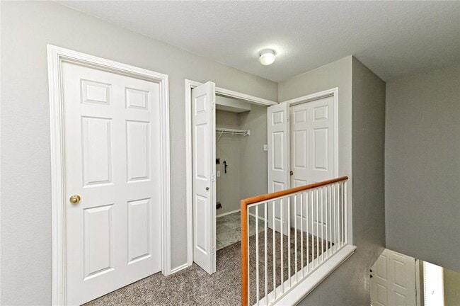 Building Photo - 1227 Cardigan St